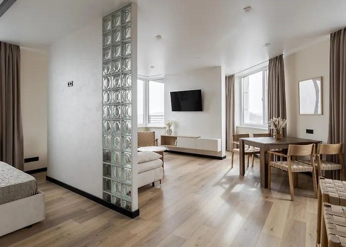 77 Views Apartments By Inshi