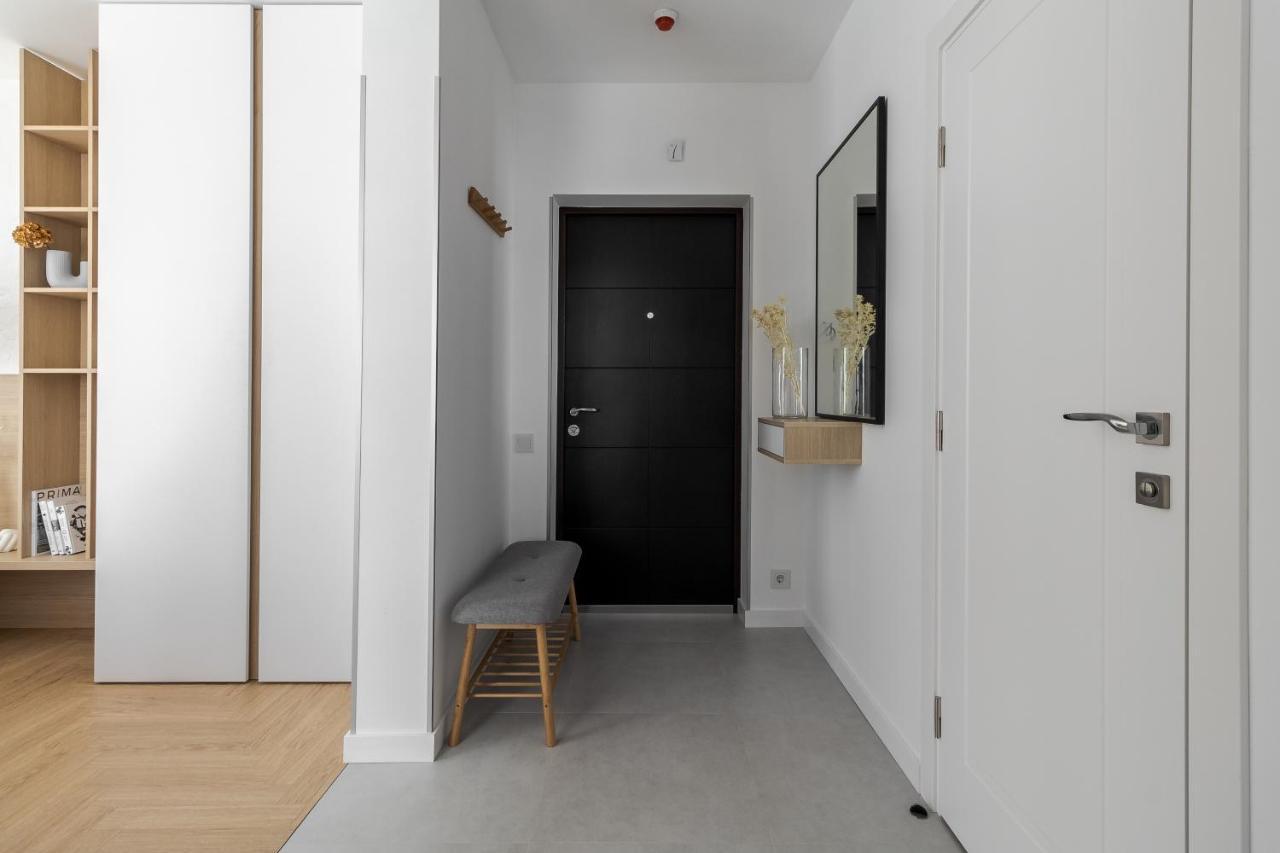 77 Views By Inshi Apartment