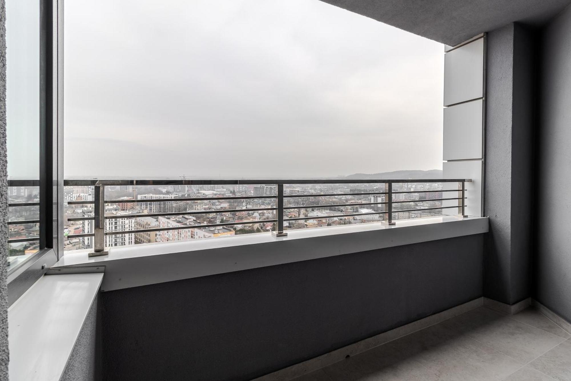 77 Views By Inshi Apartment *