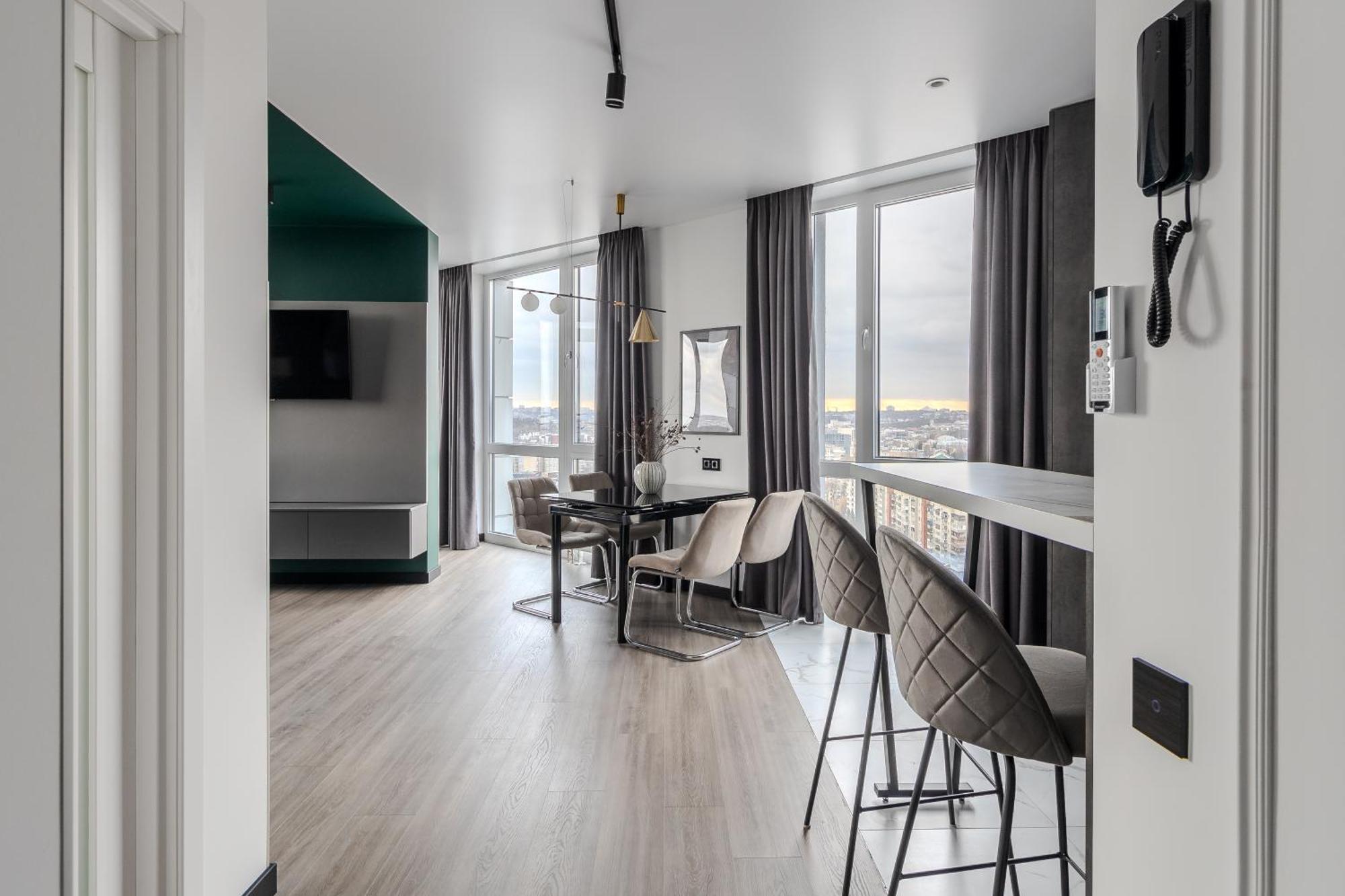 77 Views By Inshi Apartment