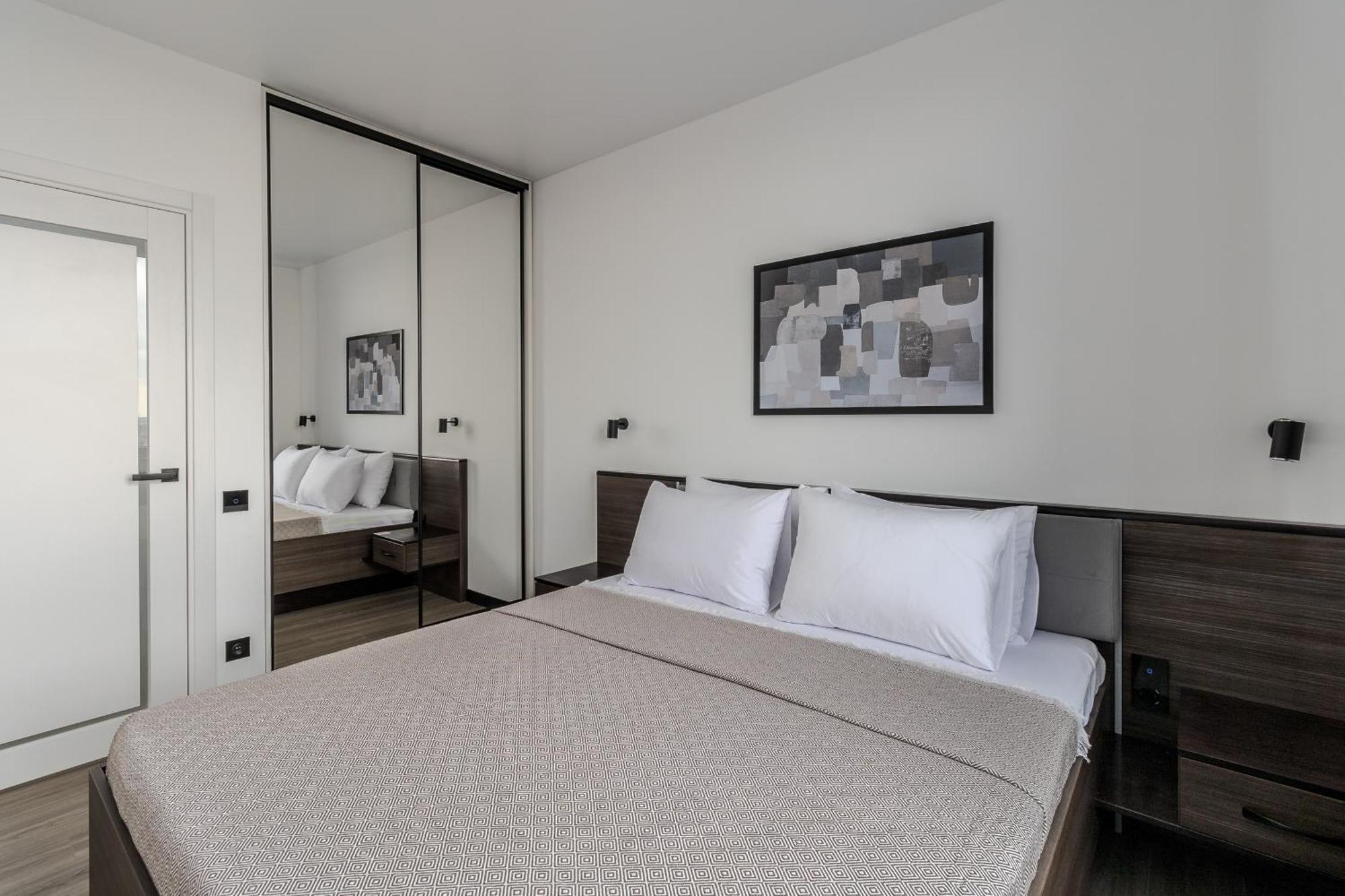 77 Views By Inshi Apartment Lemberg