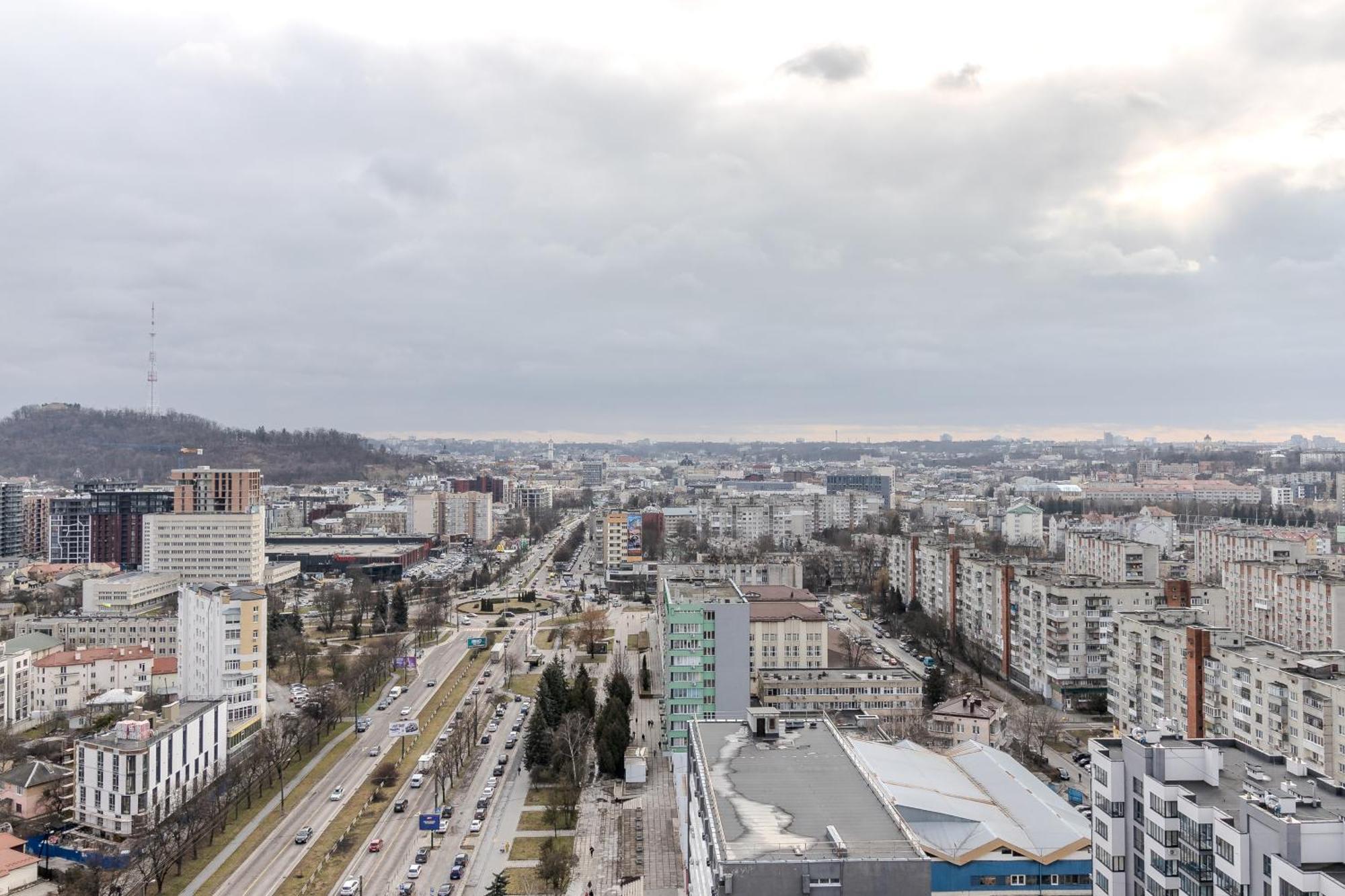 77 Views By Inshi Apartment