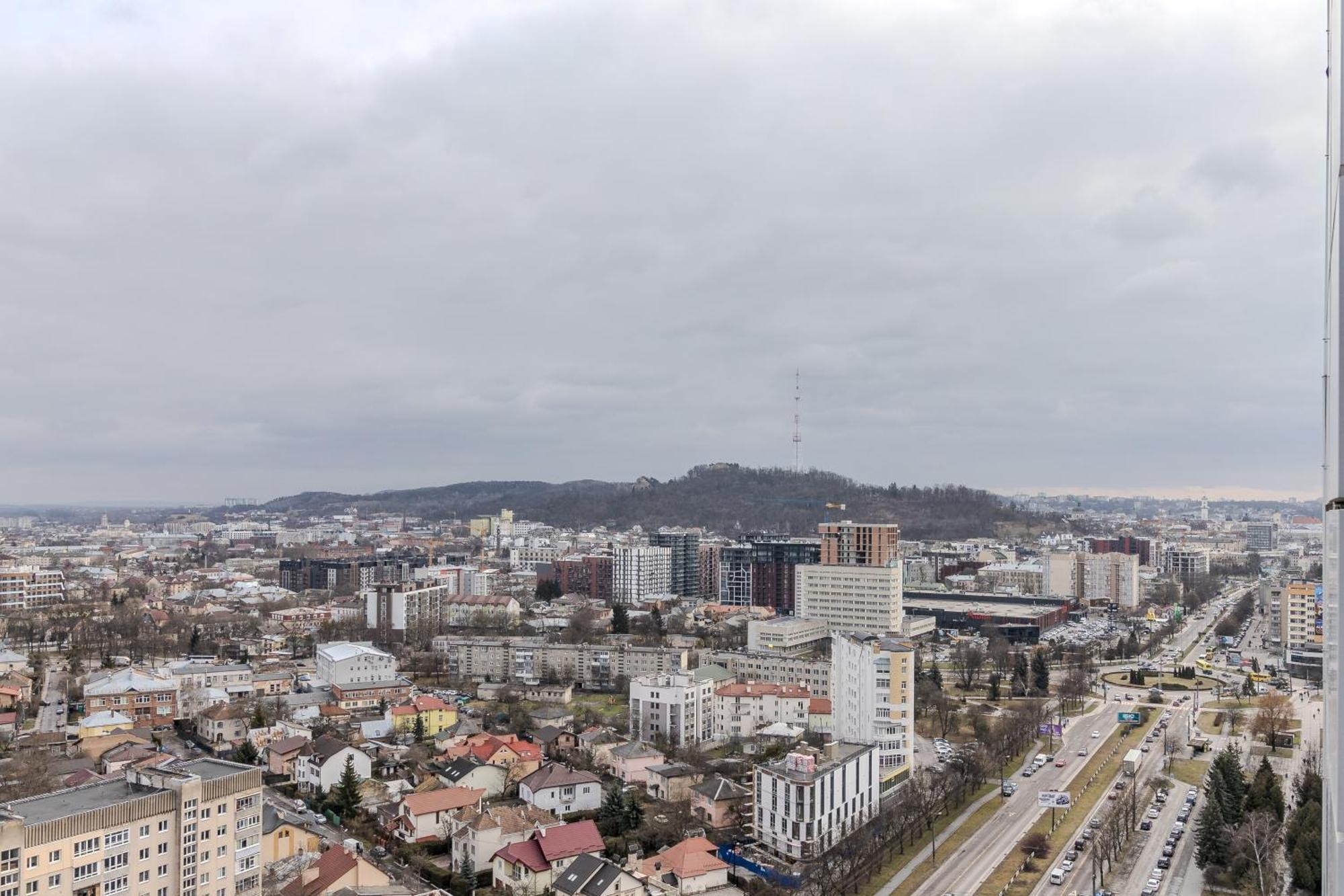 Apartment 77 Views By Inshi *