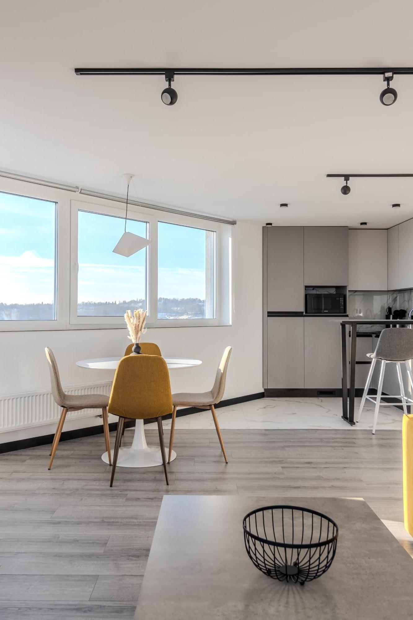 Apartment 77 Views By Inshi Lemberg