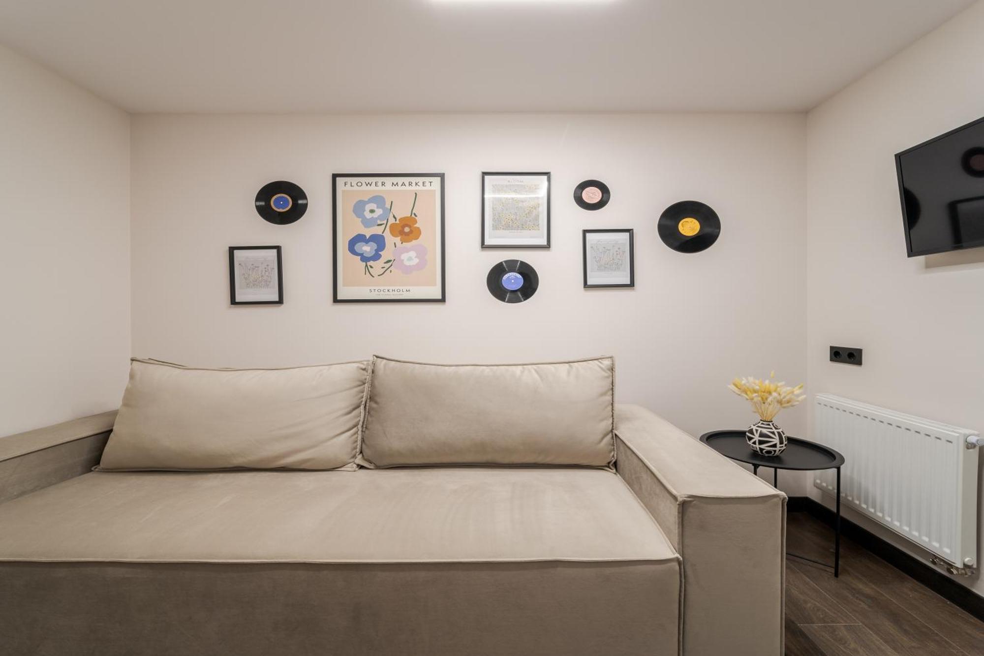 Apartment 77 Views By Inshi