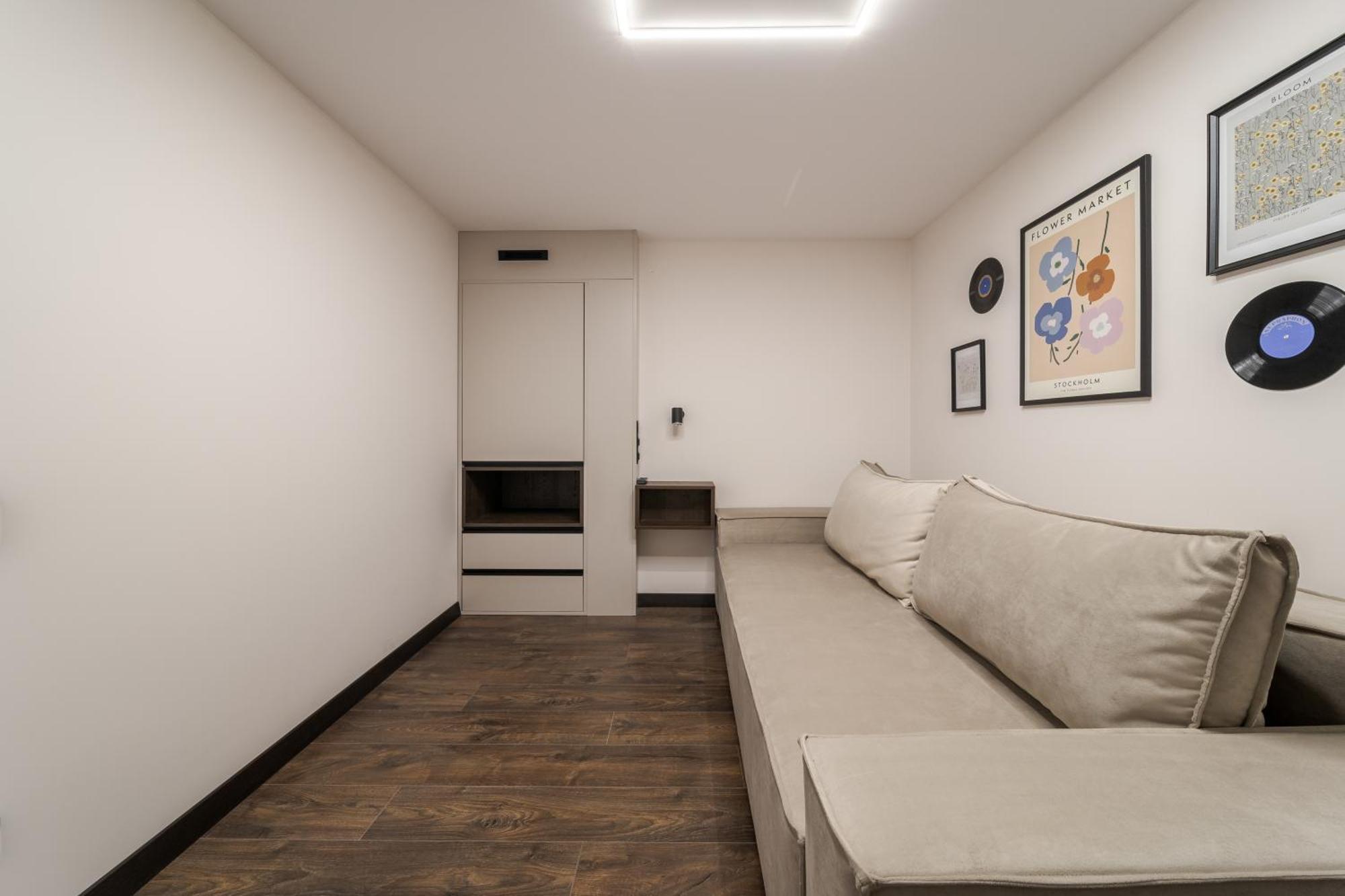 77 Views By Inshi Apartment Lemberg