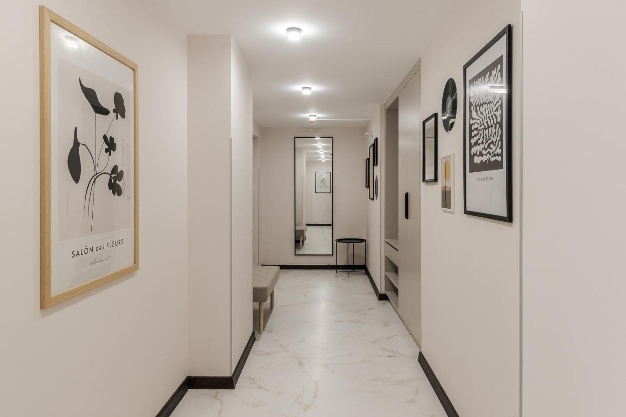 Apartment 77 Views By Inshi Lemberg