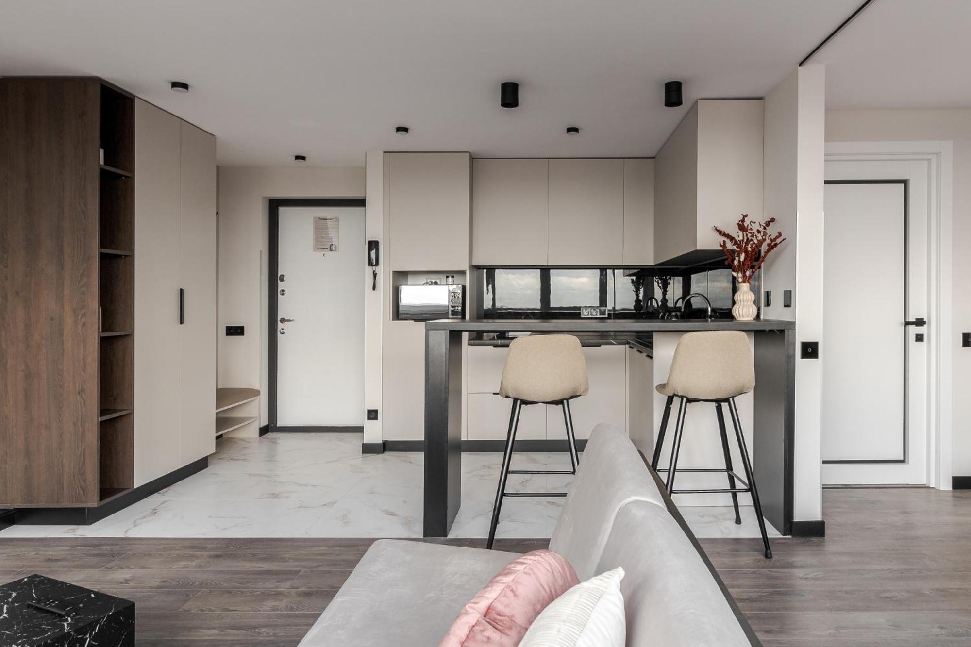 Apartment 77 Views By Inshi Lemberg