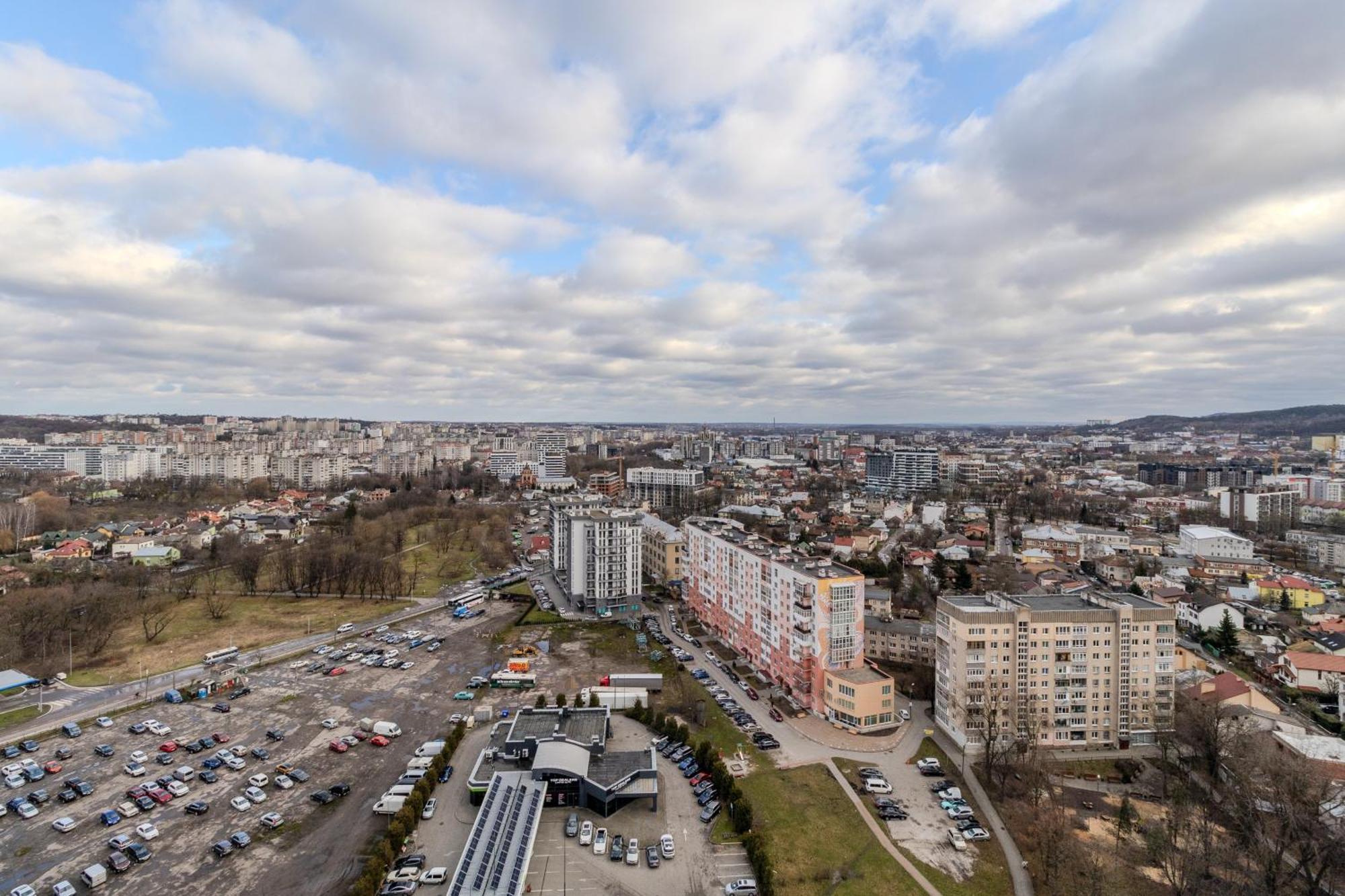 Apartment 77 Views By Inshi