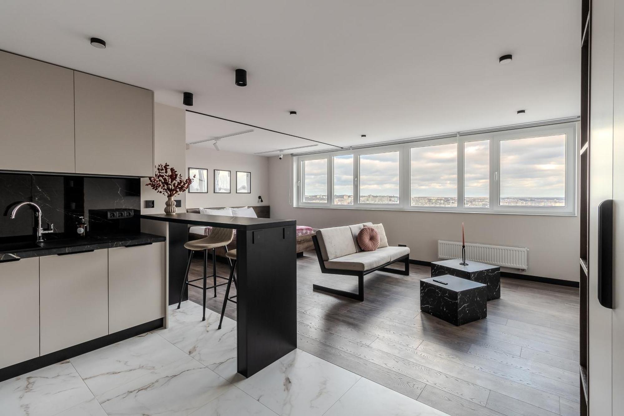77 Views By Inshi Apartment